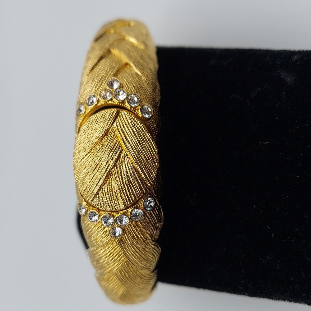 Camrose & Kross JBK Goldtone Rhinestine Hinged Cuff Bracelet w/ Locket, VGC. - Picture 13 of 15